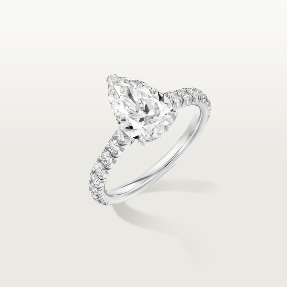 1895钻石戒指，镶嵌梨形切割钻石，铺镶钻石  铂金