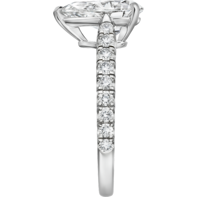 1895钻石戒指，镶嵌梨形切割钻石，铺镶钻石  铂金