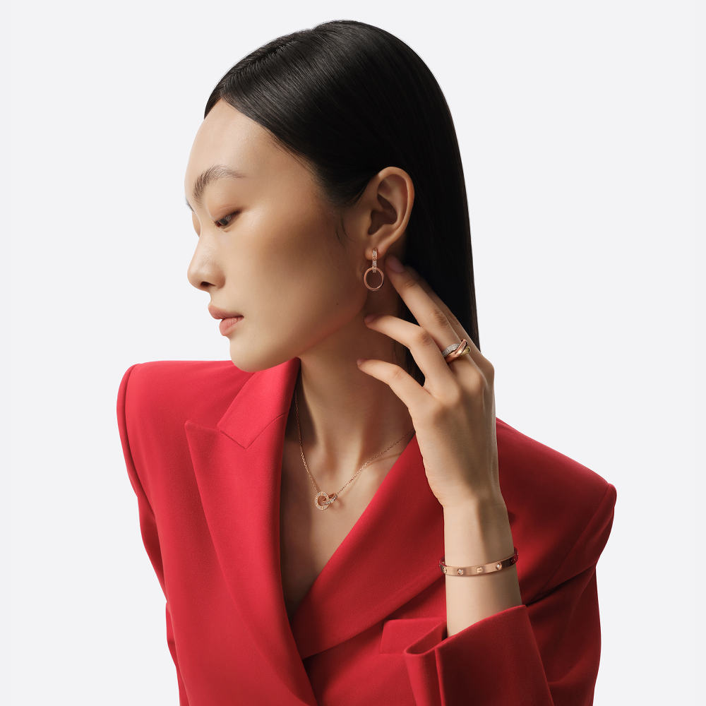 LOVE手镯，经典款，拉丝饰面，镶嵌4颗钻石 18K玫瑰金